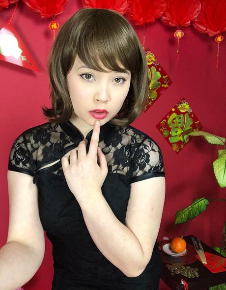 Naakte gelekte OnlyFans-foto van Thevirtualgeisha