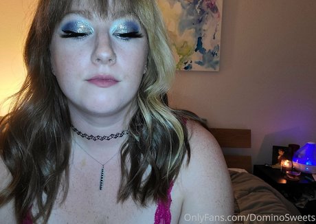 Naakte gelekte OnlyFans-foto van Dominosweets