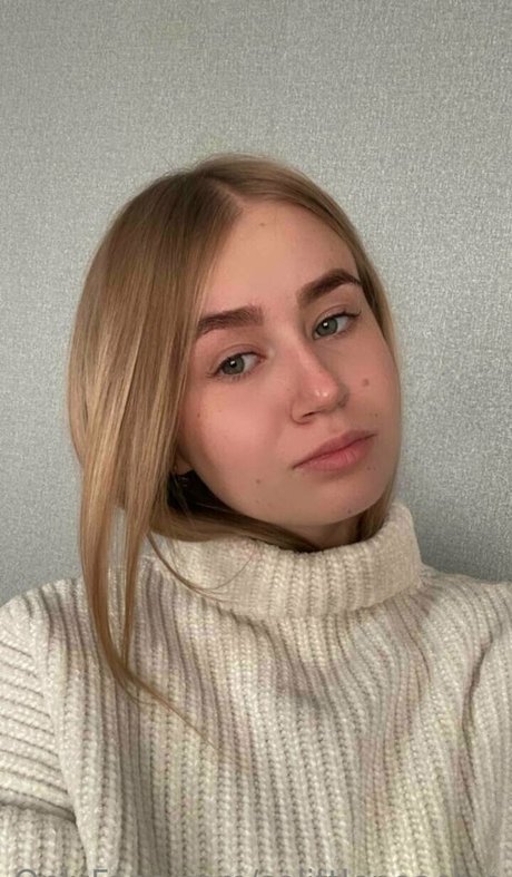 Naakte gelekte OnlyFans-foto van Solittlepeachie