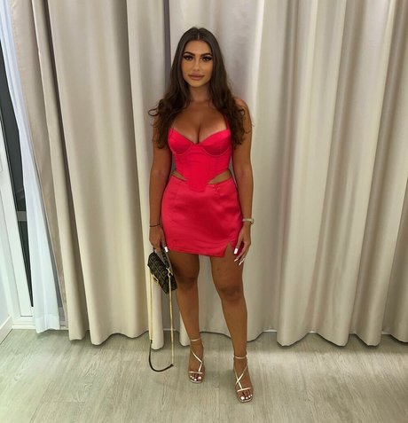 Naakte gelekte OnlyFans-foto van Kenza01
