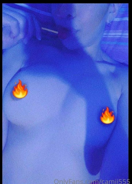 Naakte gelekte OnlyFans-foto van Camii555