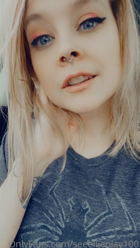 Naakte gelekte OnlyFans-foto van Seeellieplay100