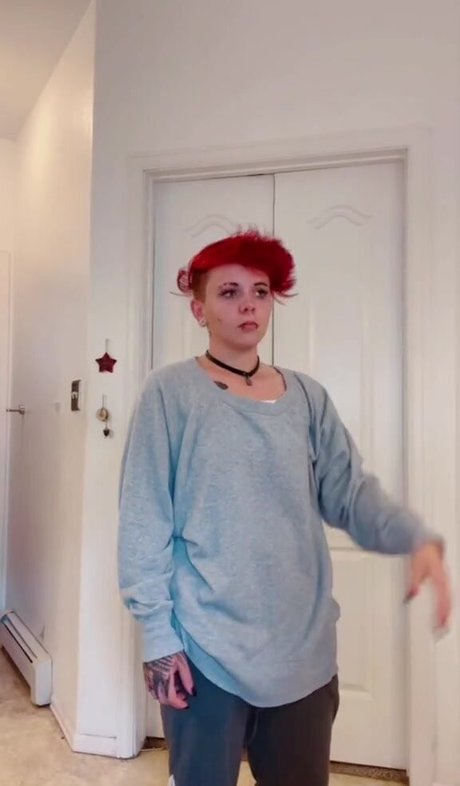 Naakte gelekte OnlyFans-foto van Lilpushpop