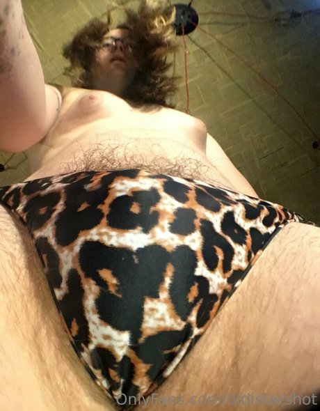 Naakte gelekte OnlyFans-foto van Didistarshot
