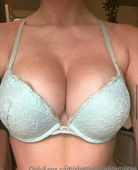 Naakte gelekte OnlyFans-foto van Promome