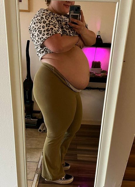 Naakte gelekte OnlyFans-foto van Squishwhore