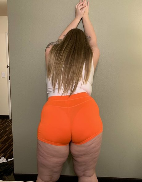 Naakte gelekte OnlyFans-foto van Burstingbabe