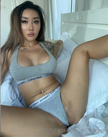 Naakte gelekte OnlyFans-foto van Jessicaxwolf