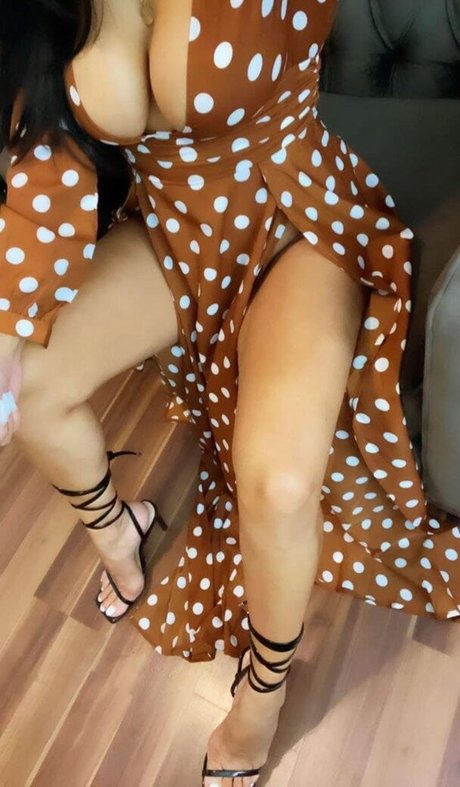 Naakte gelekte OnlyFans-foto van Mynameiszaraaa