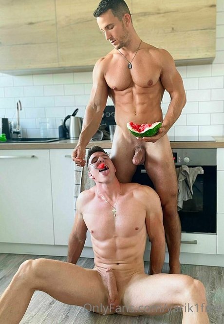 Naakte gelekte OnlyFans-foto van Yarik1free