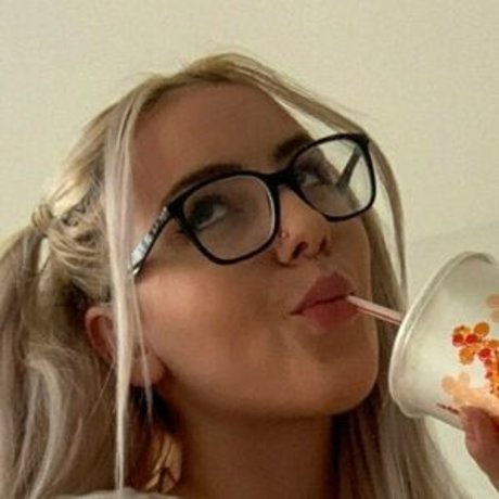 Naakte gelekte OnlyFans-foto van Sessy