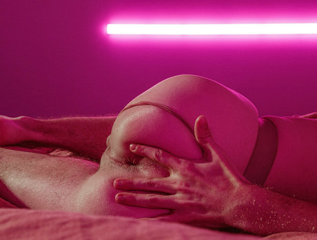 Naakte gelekte OnlyFans-foto van Aussietwinkbenny