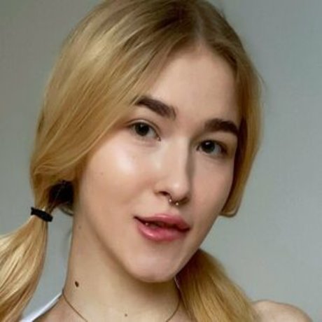 Naakte gelekte OnlyFans-foto van Maddiegrey
