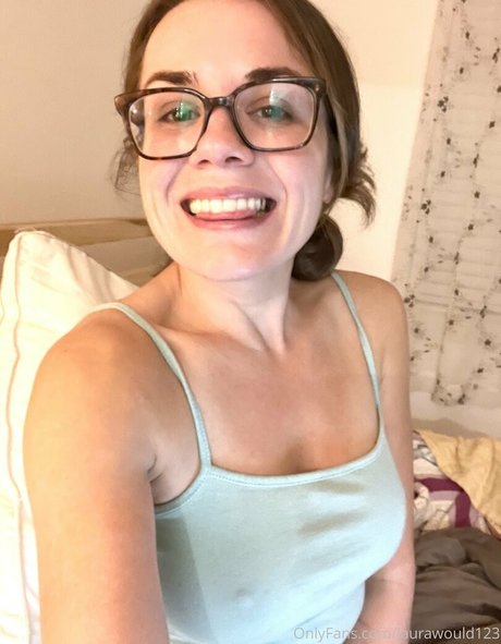 Naakte gelekte OnlyFans-foto van Laurawould123