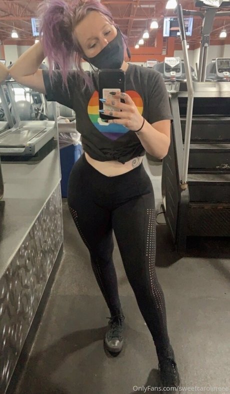 Naakte gelekte OnlyFans-foto van Sweetcarolineee
