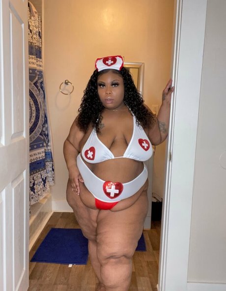 Naakte gelekte OnlyFans-foto van Juicaaayyee