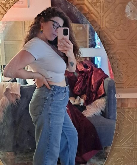 Naakte gelekte OnlyFans-foto van Tiffanyinnature