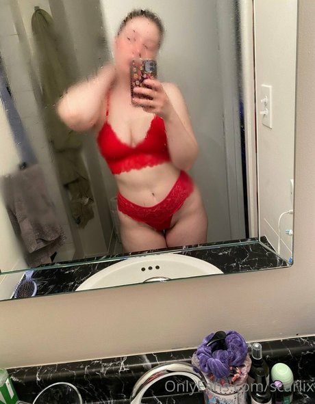 Naakte gelekte OnlyFans-foto van Scarlix