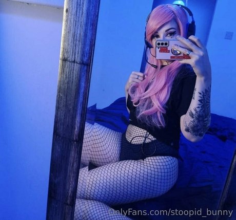 Naakte gelekte OnlyFans-foto van Stoopidbunny