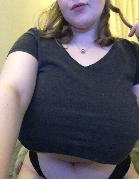 Naakte gelekte OnlyFans-foto van Shypnotised