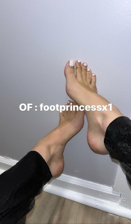 Naakte gelekte OnlyFans-foto van Therealraneesax