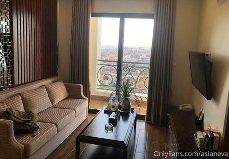 Naakte gelekte OnlyFans-foto van Asianeva