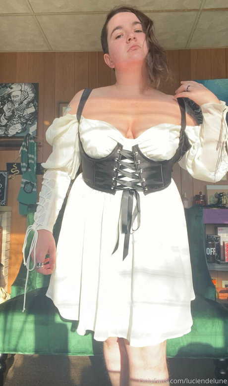 Naakte gelekte OnlyFans-foto van Luciendelune