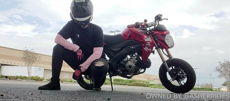 Naakte gelekte OnlyFans-foto van Asherridesfree