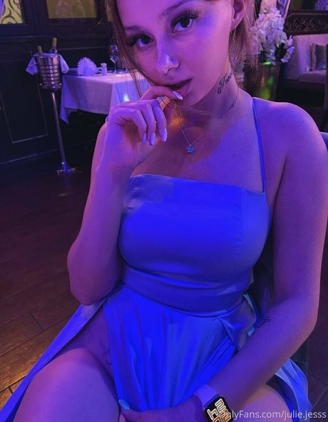 Naakte gelekte OnlyFans-foto van Freejuliejess