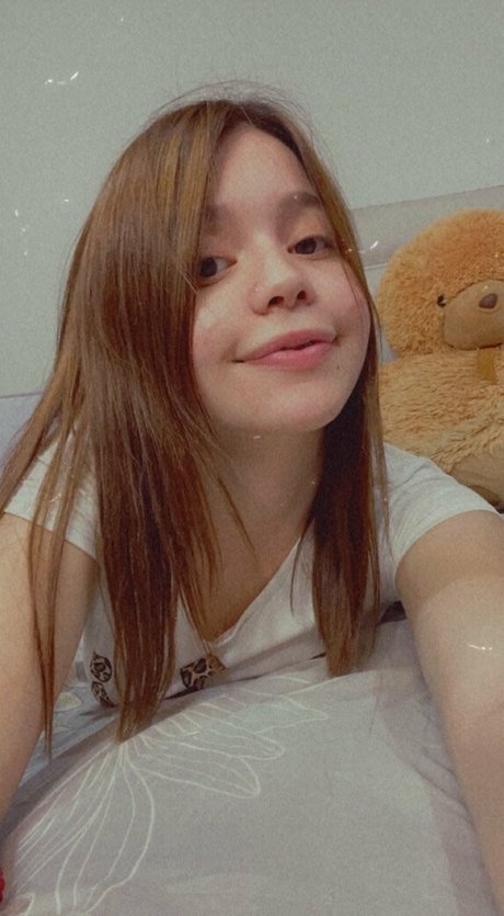 Naakte gelekte OnlyFans-foto van Kiarafonseca
