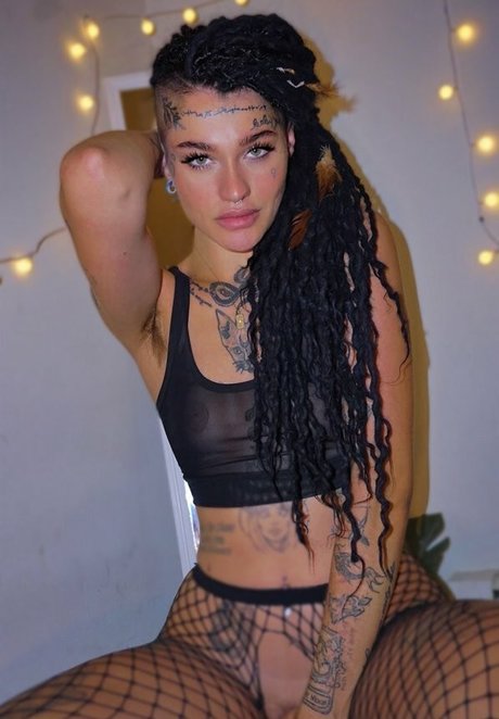 Naakte gelekte OnlyFans-foto van Steffiebluee
