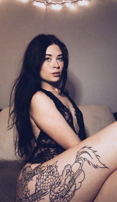 Naakte gelekte OnlyFans-foto van Kimchifletcher