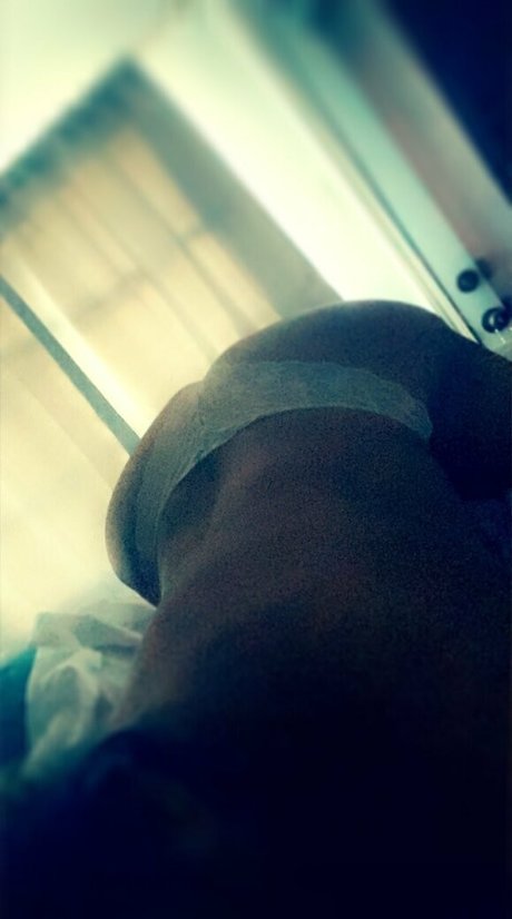 Naakte gelekte OnlyFans-foto van Justtalktodaisy