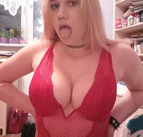 Naakte gelekte OnlyFans-foto van Aleksandra Ostrowska