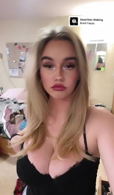 Naakte gelekte OnlyFans-foto van Hailey F