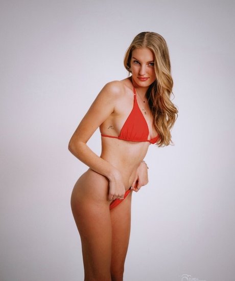 Naakte gelekte OnlyFans-foto van Gianna Pica