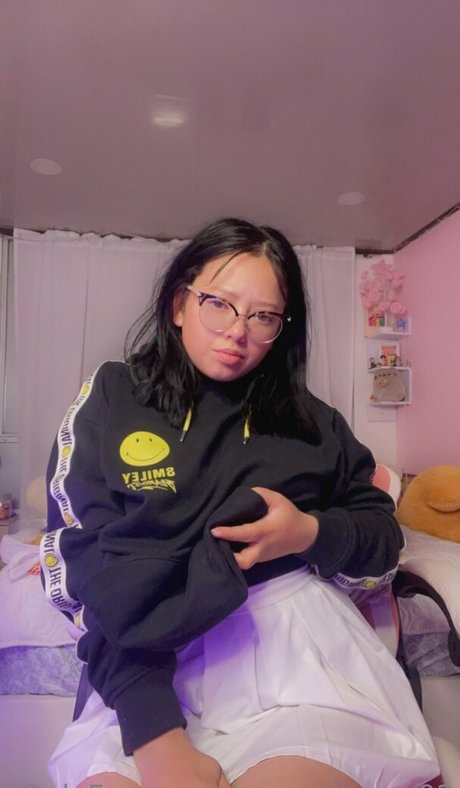 Naakte gelekte OnlyFans-foto van Maruchan02
