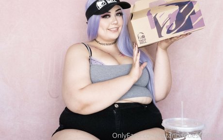 Naakte gelekte OnlyFans-foto van Satanpanties666free