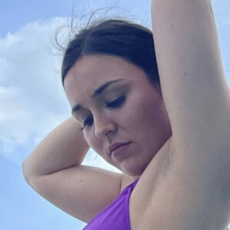 Naakte gelekte OnlyFans-foto van Nene45