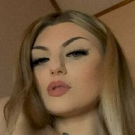 Naakte gelekte OnlyFans-foto van Honeyybabyydk