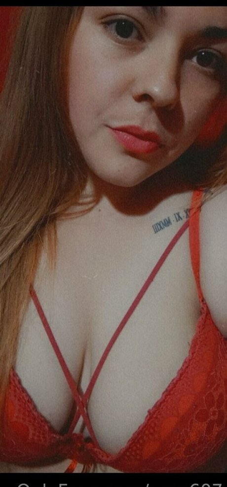 Naakte gelekte OnlyFans-foto van Uma607