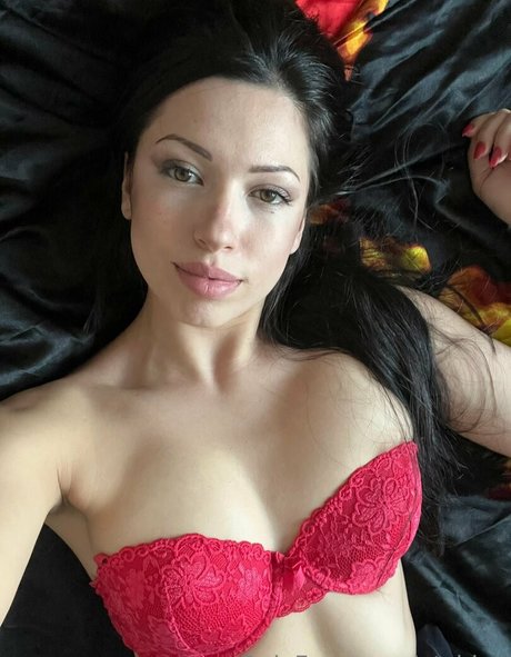 Naakte gelekte OnlyFans-foto van Chloehoey