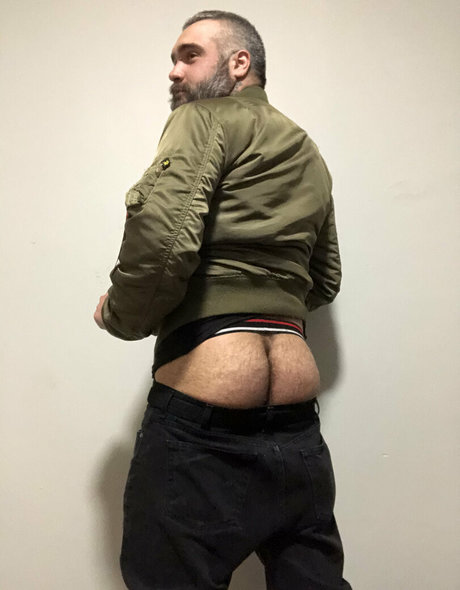 Naakte gelekte OnlyFans-foto van Donutsteak