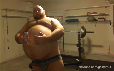 Naakte gelekte OnlyFans-foto van Gainerbull