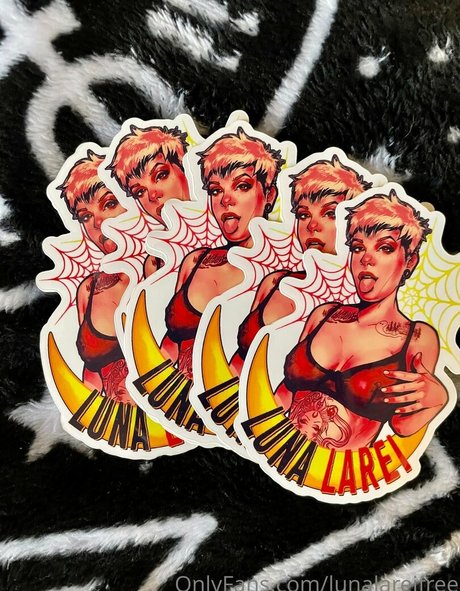 Naakte gelekte OnlyFans-foto van Lunalareifree