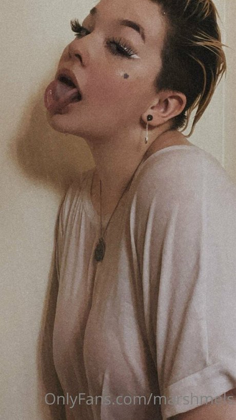Naakte gelekte OnlyFans-foto van Marshmels