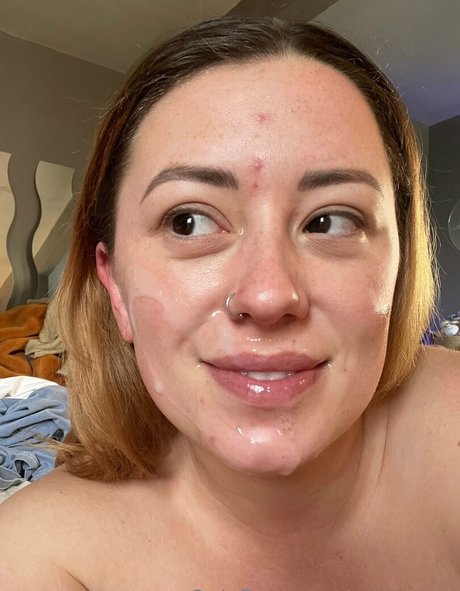 Naakte gelekte OnlyFans-foto van Miamars