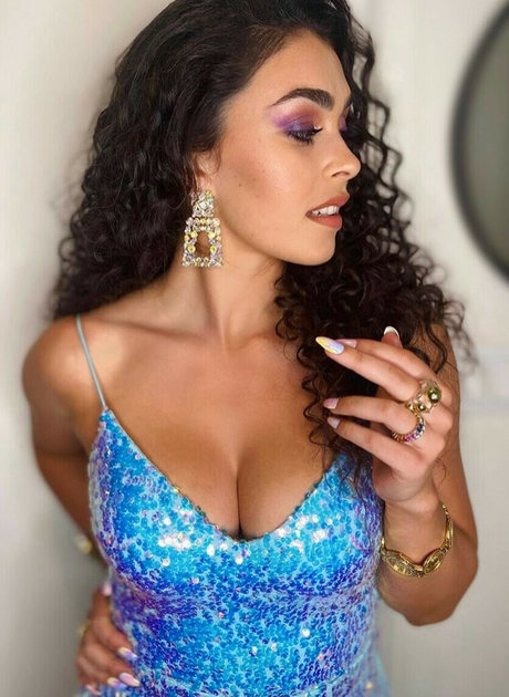 Naakte gelekte OnlyFans-foto van Natacha Karam