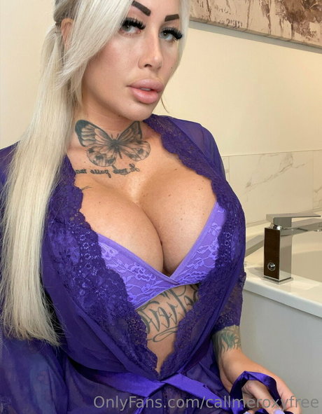 Naakte gelekte OnlyFans-foto van Callmeroxyfree