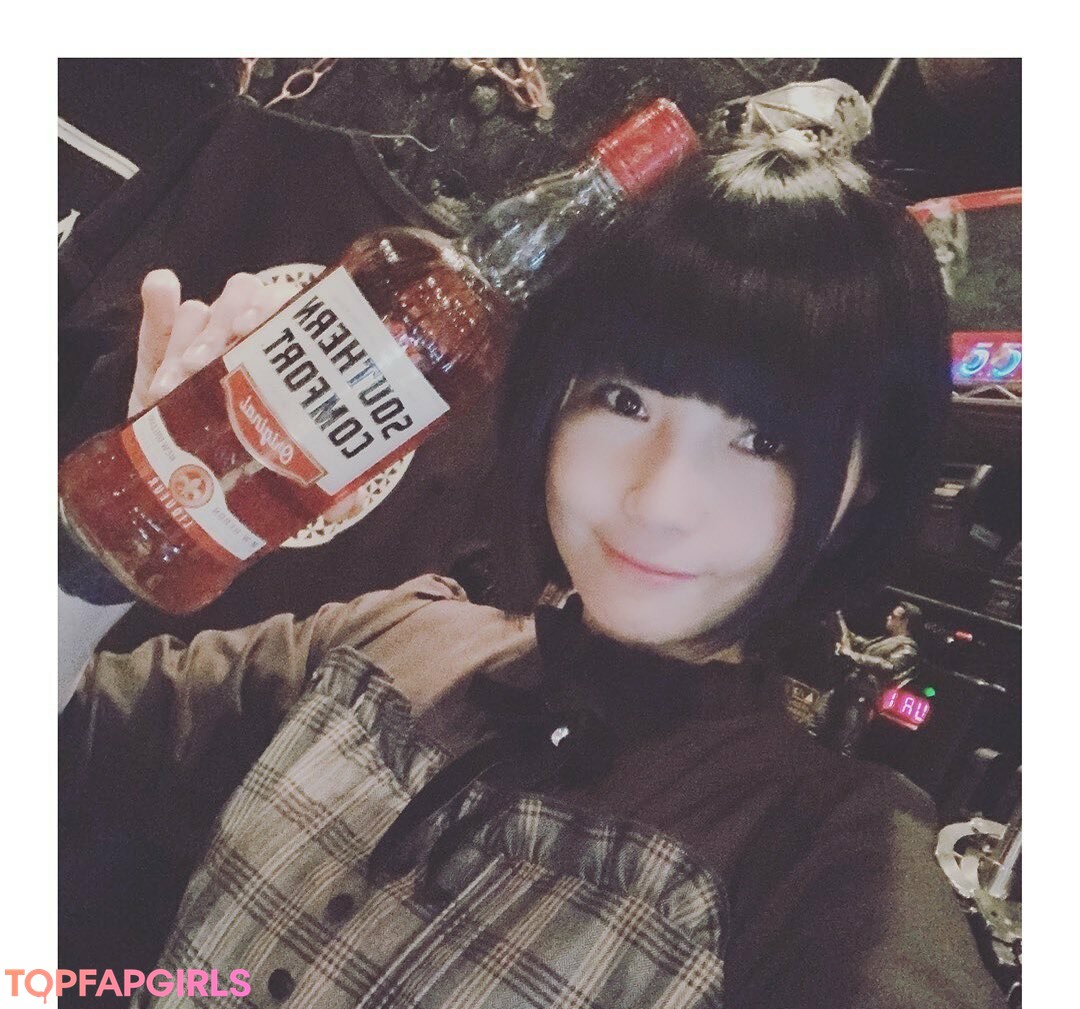 Naakte gelekte OnlyFans-foto van Ayameapricot #1414